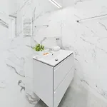Bright With Air Conditioning Near The Copernicus Science Center In By Renters Lejlighed