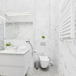 Bright With Air Conditioning Near The Copernicus Science Center In By Renters Lejlighed Warszawa