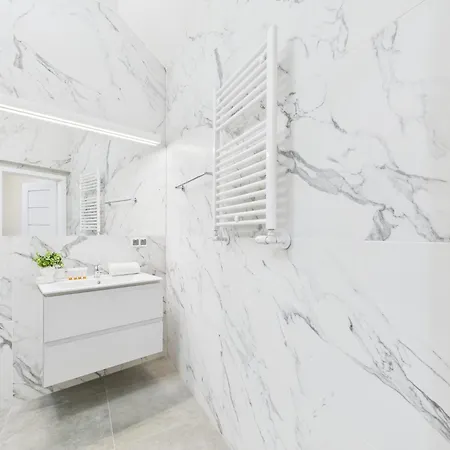 아파트 Bright With Air Conditioning Near The Copernicus Science Center In By Renters *