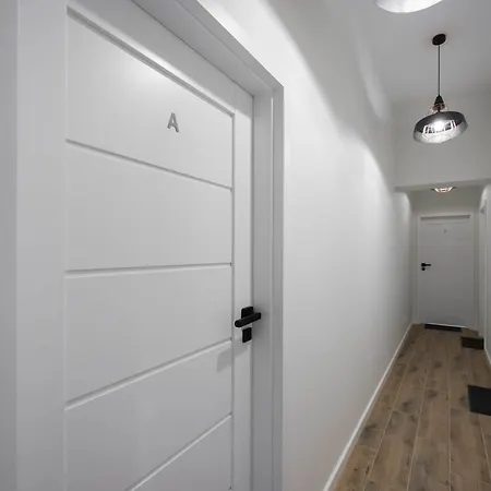 Bright With Air Conditioning Near The Copernicus Science Center In By Renters 아파트 *