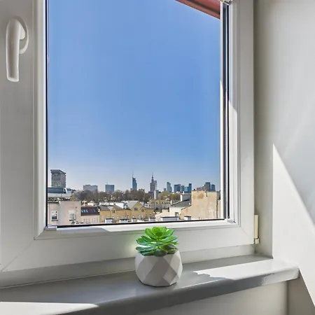 Lägenhet Bright With Air Conditioning Near The Copernicus Science Center In By Renters