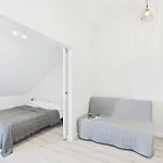 Διαμέρισμα Bright With Air Conditioning Near The Copernicus Science Center In By Renters Βαρσοβία