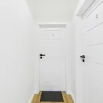 Bright With Air Conditioning Near The Copernicus Science Center In By Renters *